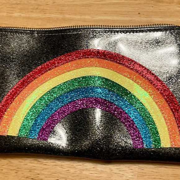 Lululemon Leggings with Rainbow Clutch - Picture 6 of 9